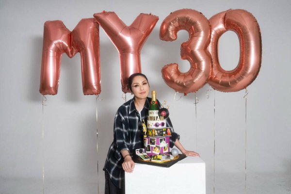 鼎冠策略资 杨千嬅时隔七年将重返红馆开唱 庆祝出道30周年