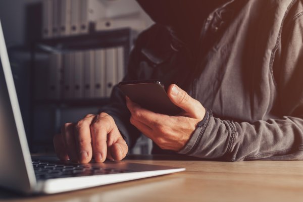 恒盈配资 曹某、夏某、张某组成间谍团伙窃密：知道自己是别人眼中的“五十万”，冒充“外卖员”“钓鱼佬”掩饰